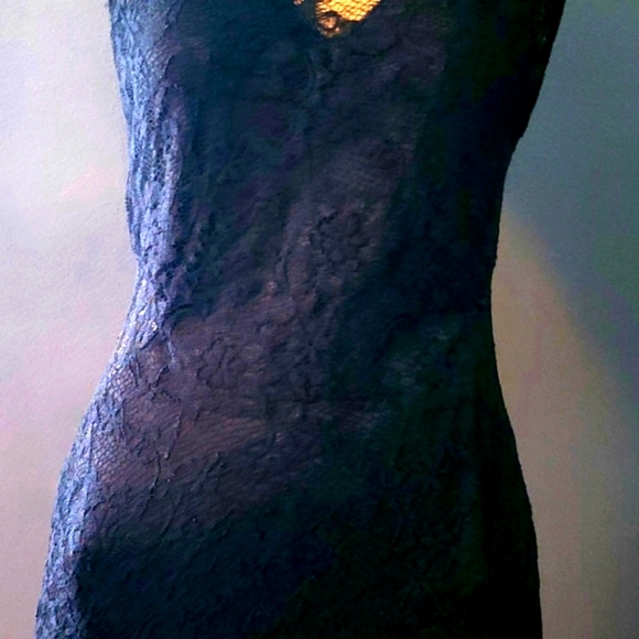 Short/mini Dress sz LG material stretches Black netting Gold zipper in Back - Picture 2 of 12